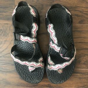 Women’s Chacos Size 8